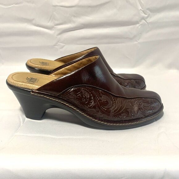 SOFFT Maroon Burgundy Embossed Leather Heeled Clogs Mules Womens SZ 9 - 100450 - Picture 5 of 9